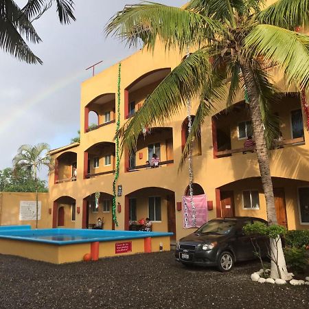 Hotel Cuamatzi Zihuatanejo Exterior photo