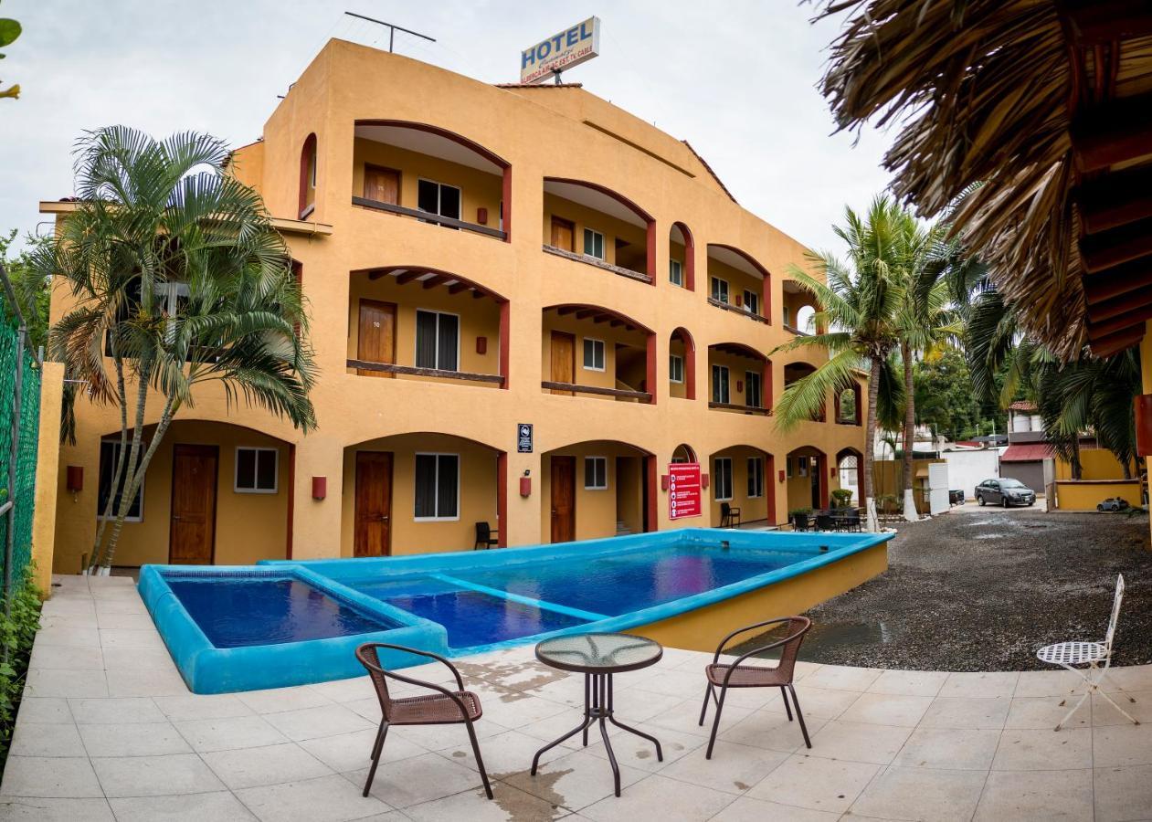 Hotel Cuamatzi Zihuatanejo Exterior photo