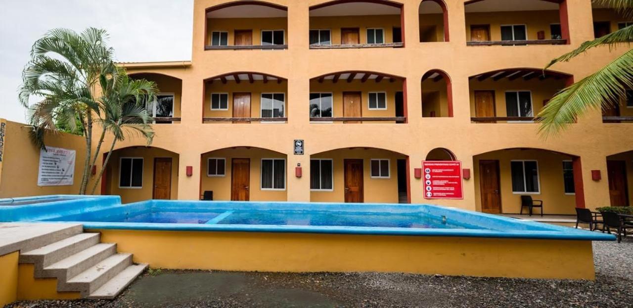 Hotel Cuamatzi Zihuatanejo Exterior photo