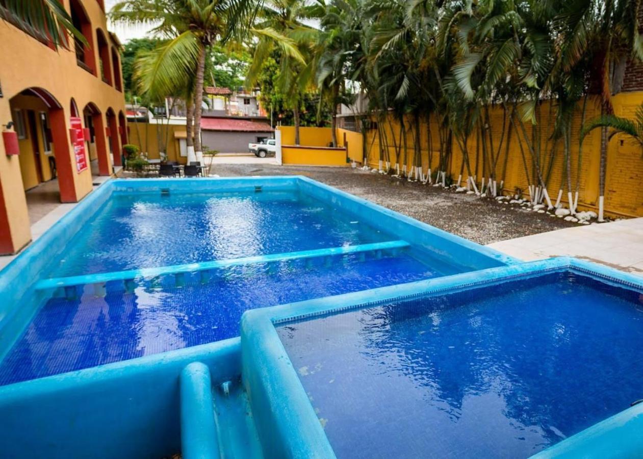 Hotel Cuamatzi Zihuatanejo Exterior photo