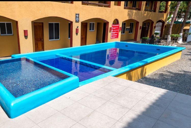 Hotel Cuamatzi Zihuatanejo Exterior photo
